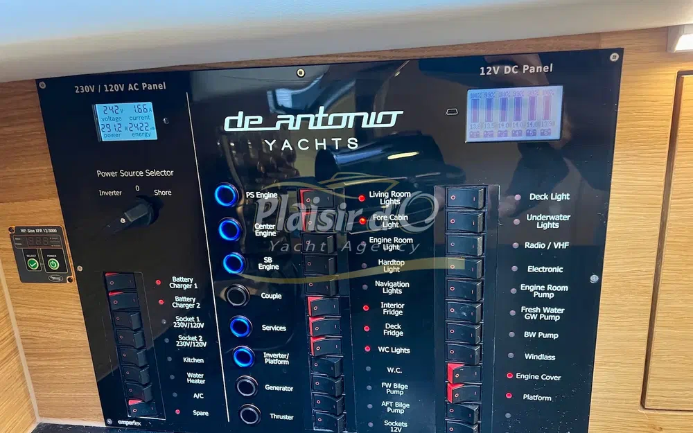 slider 22 De Antonio Yachts D42