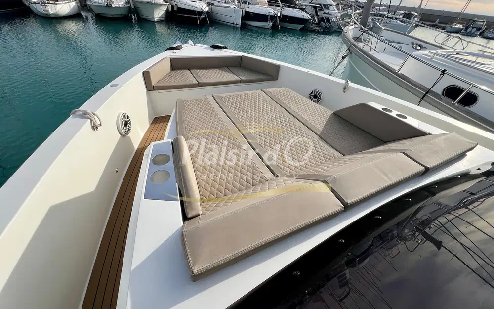 slider 2 De Antonio Yachts D42