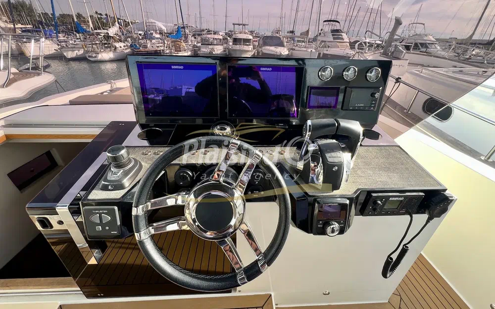 slider 5 De Antonio Yachts D42