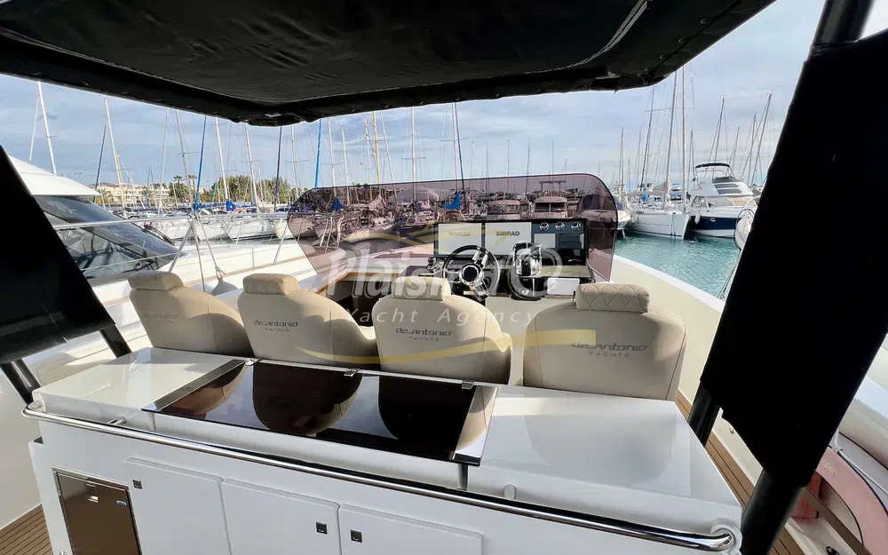 slider 7 De Antonio Yachts D42
