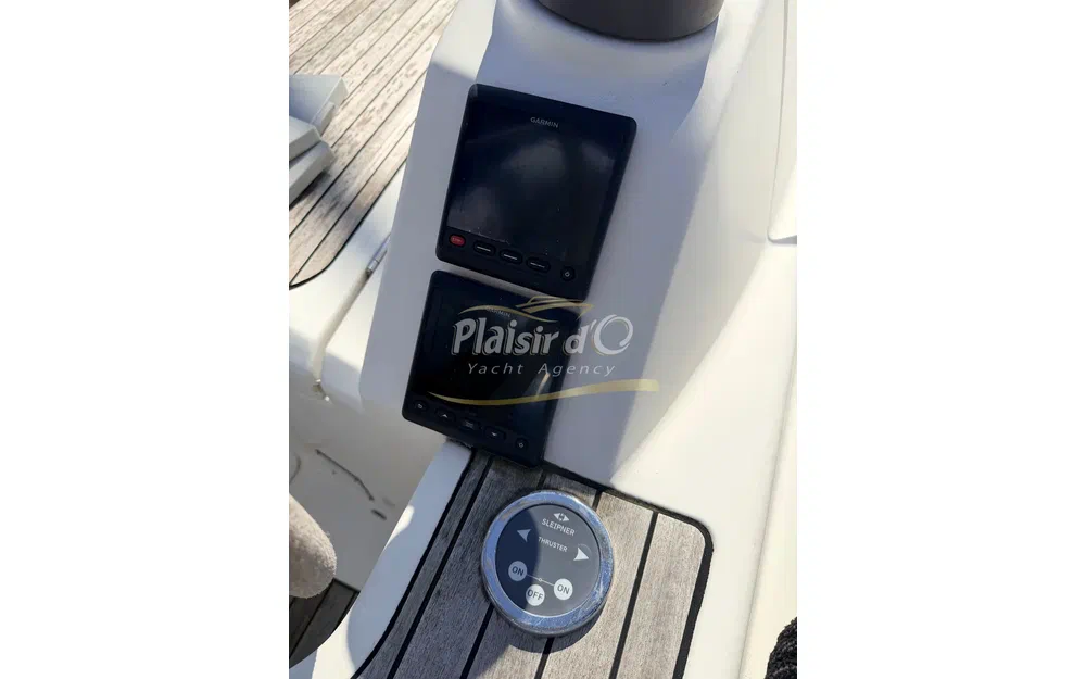slider 4 Bavaria Cruiser 37