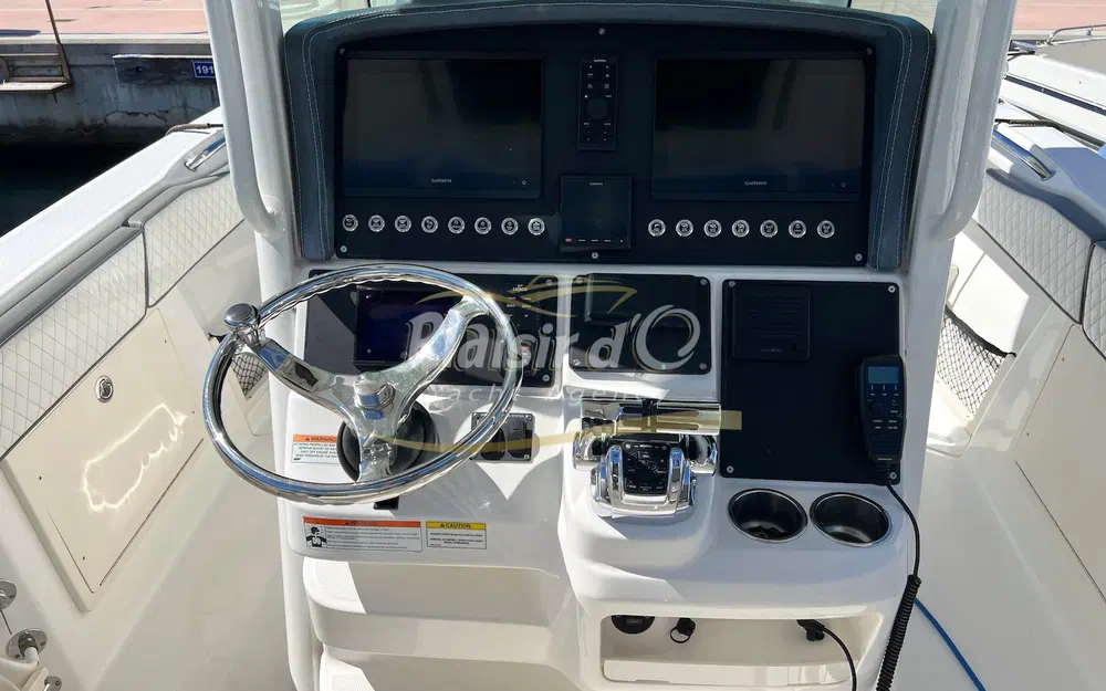 slider 10 Boston Whaler 280 Outrage