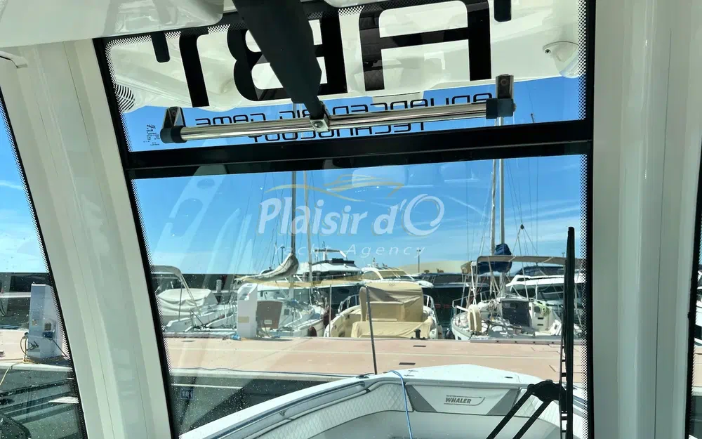 slider 14 Boston Whaler 280 Outrage