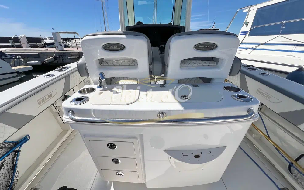 slider 18 Boston Whaler 280 Outrage