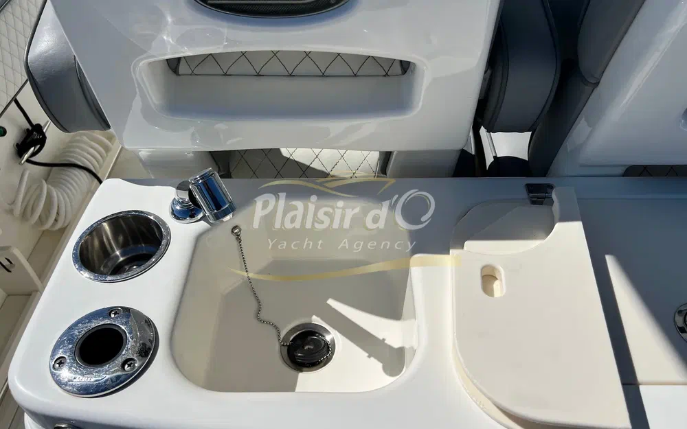 slider 19 Boston Whaler 280 Outrage