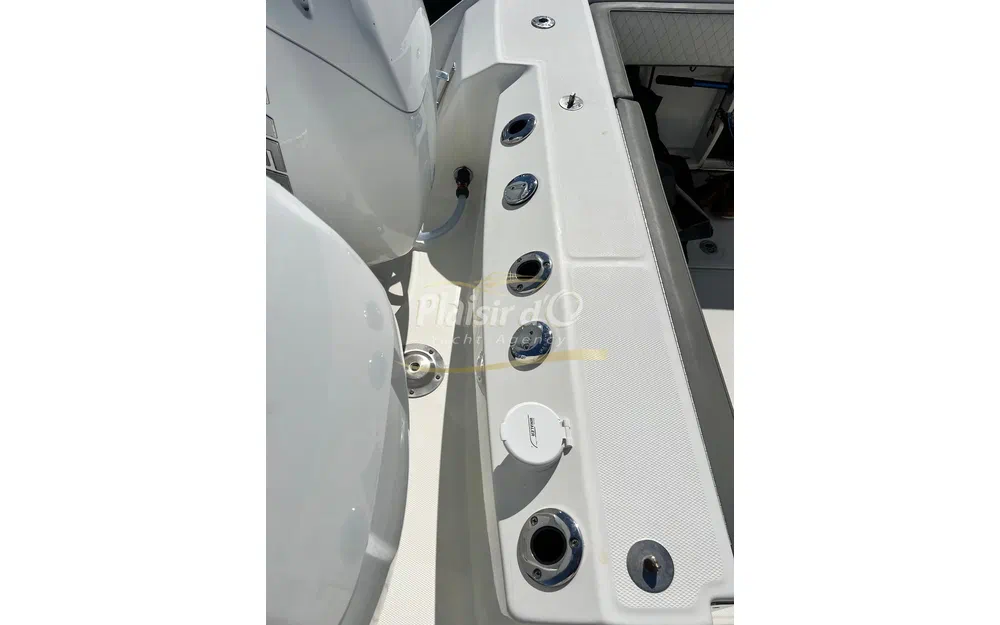 slider 26 Boston Whaler 280 Outrage