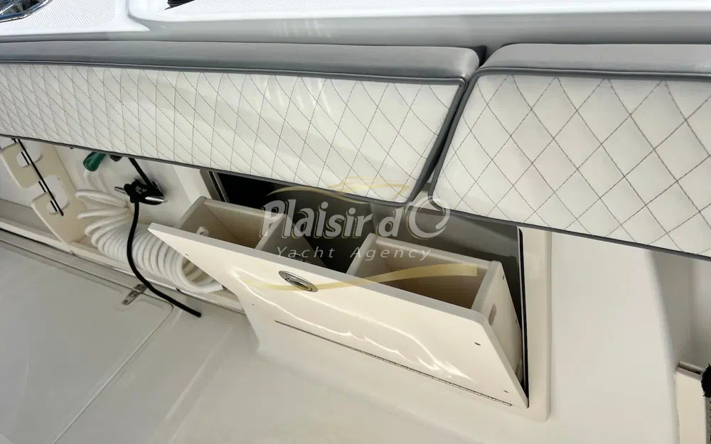 slider 31 Boston Whaler 280 Outrage