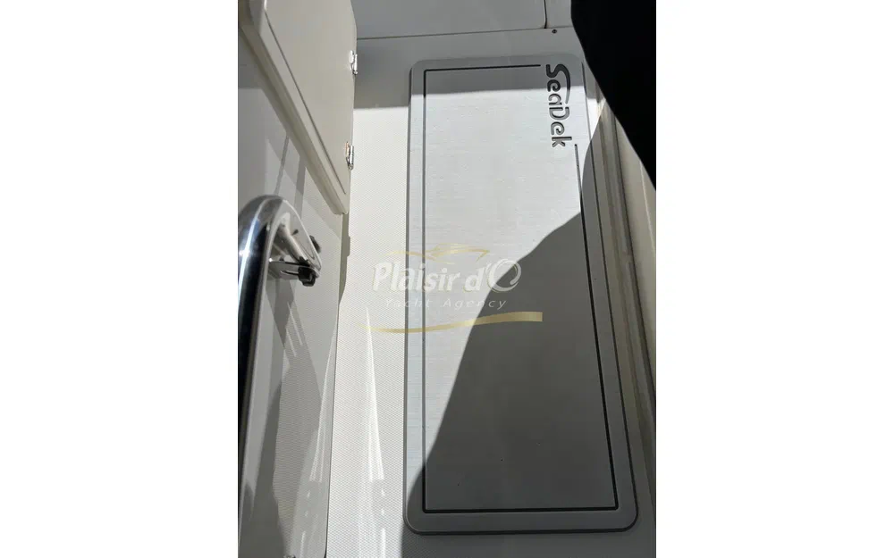 slider 34 Boston Whaler 280 Outrage