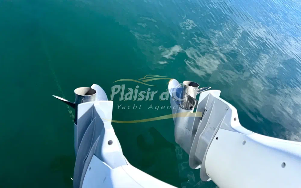 slider 6 Boston Whaler 280 Outrage