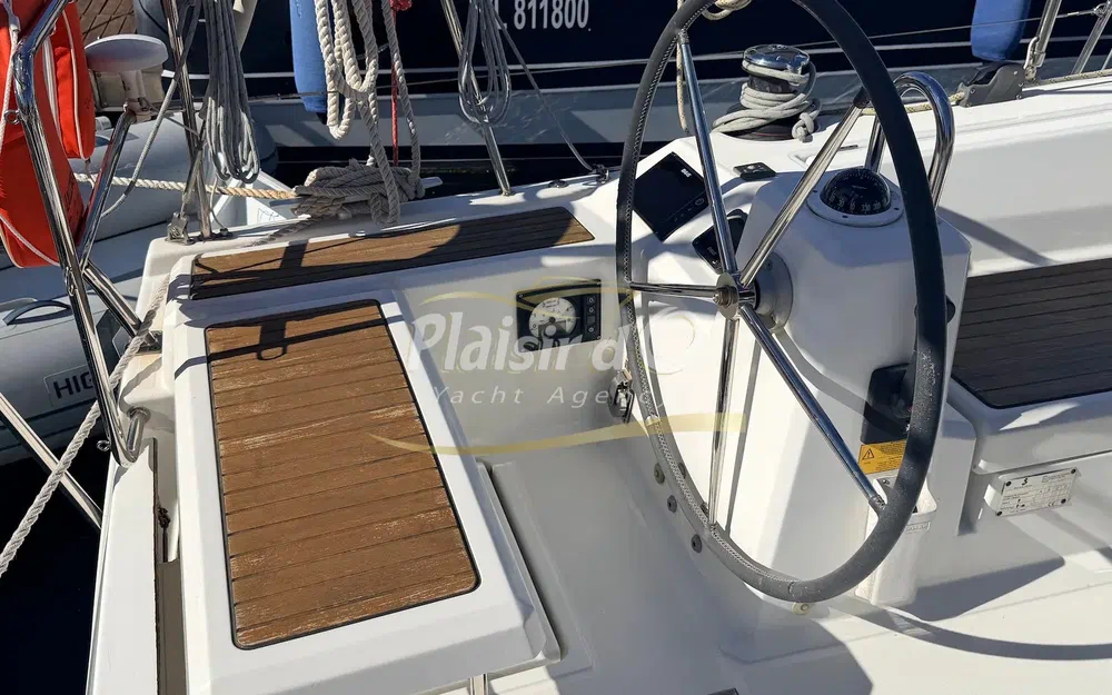 slider 9 Beneteau Oceanis 411