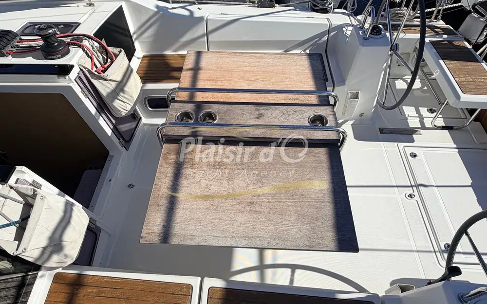 slider 15 Beneteau Oceanis 411