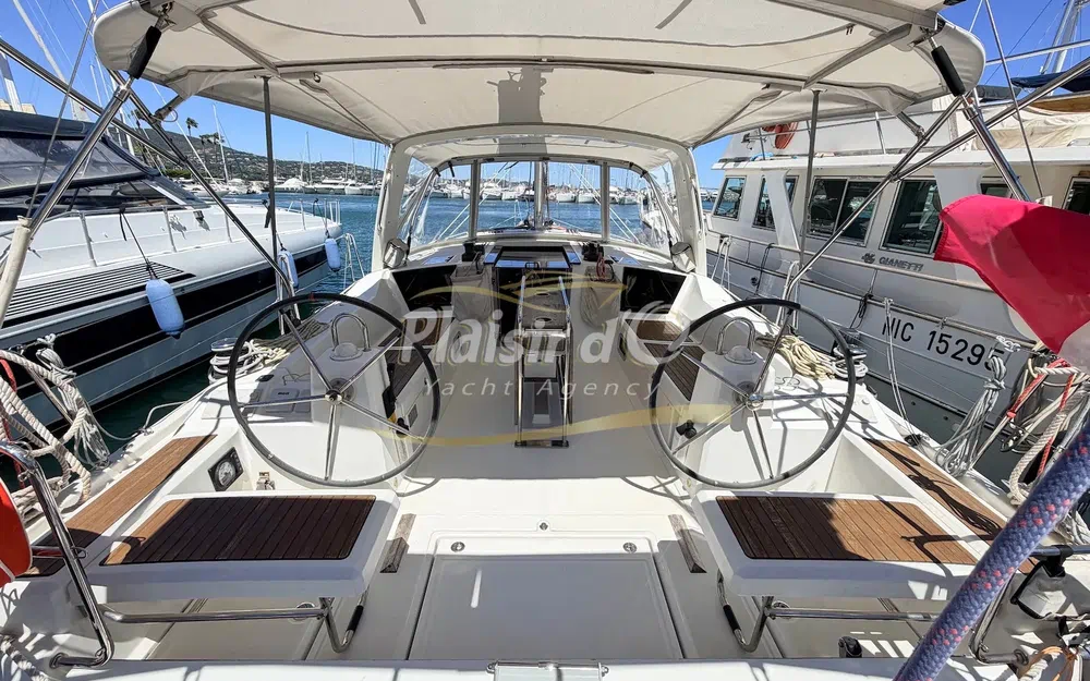 slider 2 Beneteau Oceanis 411