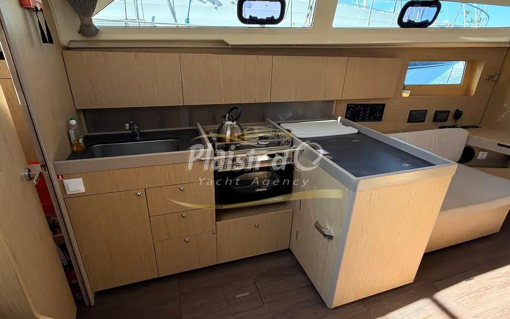 slider 36 Beneteau Oceanis 411