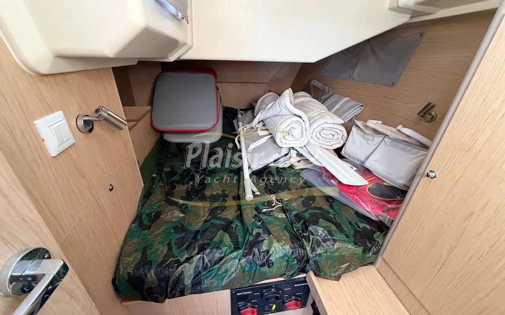 slider 57 Beneteau Oceanis 411