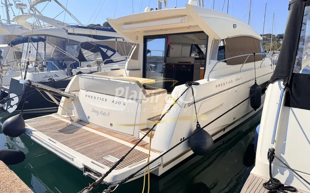 slider 0 Prestige Yachts 450 S