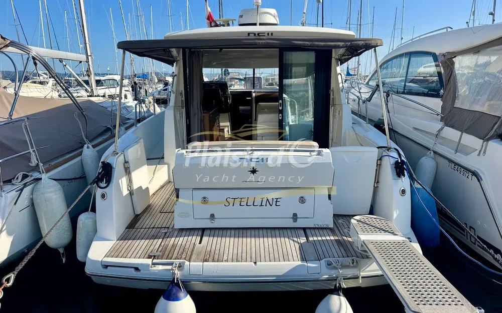 slider 1 Jeanneau NC 11
