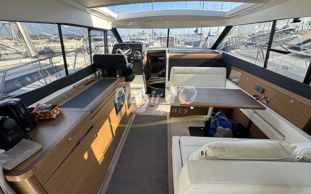slider 27 Jeanneau NC 11