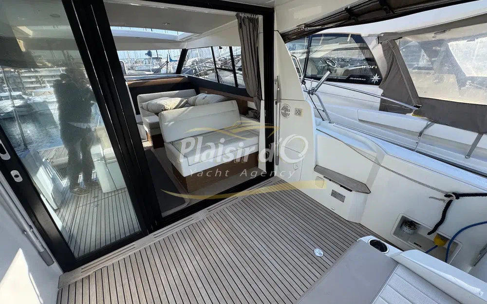 slider 28 Jeanneau NC 11