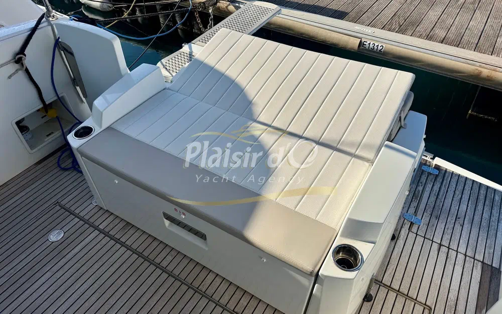 slider 5 Jeanneau NC 11