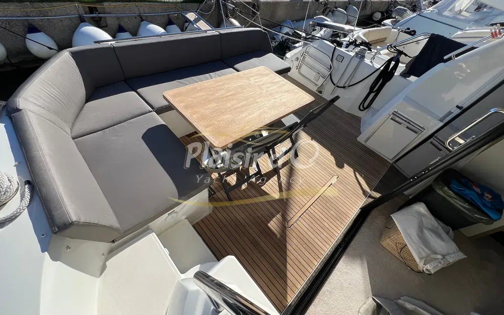 slider 9 Prestige Yachts 460 S