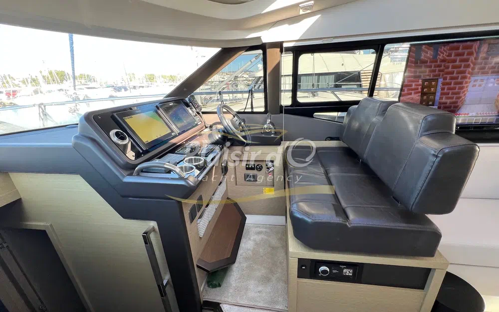 slider 11 Prestige Yachts 460 S