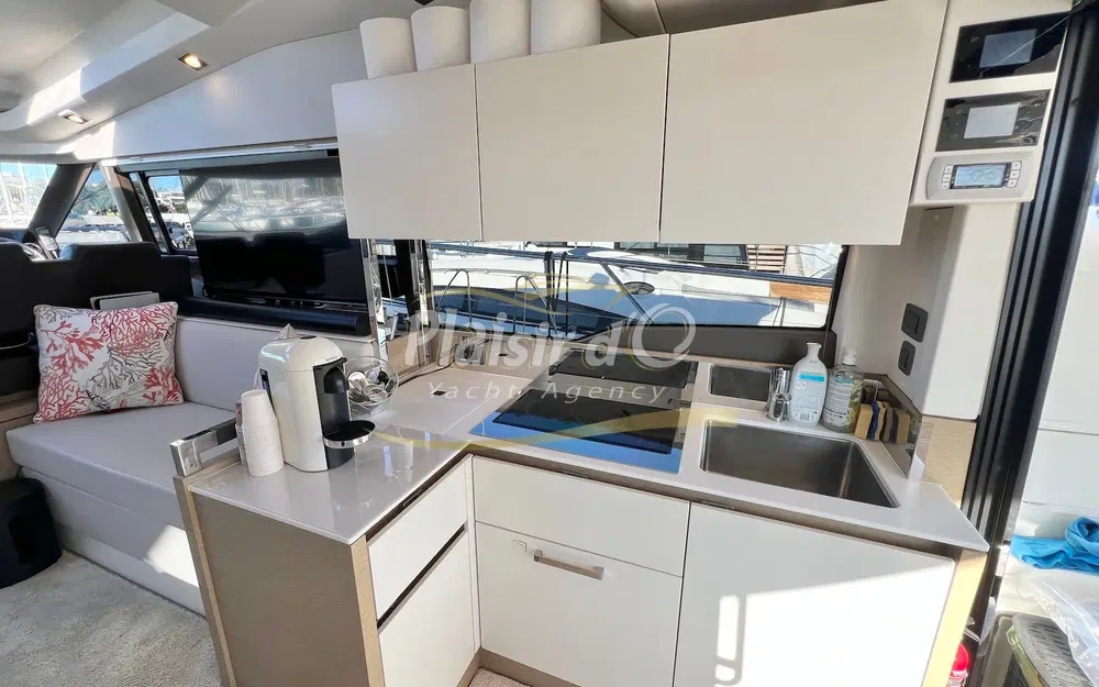 slider 16 Prestige Yachts 460 S