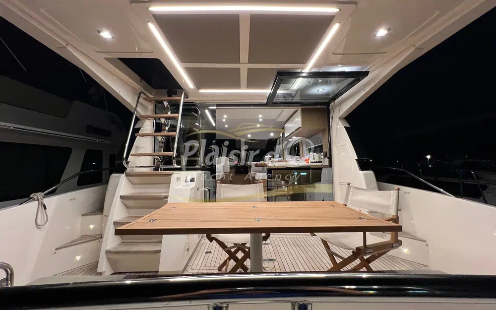 slider 25 Cayman F520