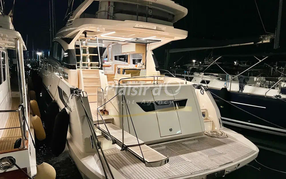 slider 26 Cayman F520
