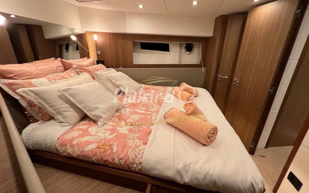 slider 33 Cayman F520