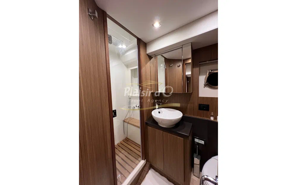 slider 41 Cayman F520
