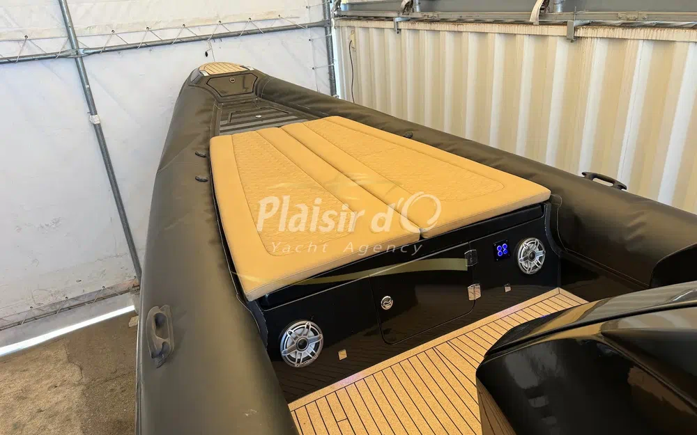 slider 10 Ribco Venom 39