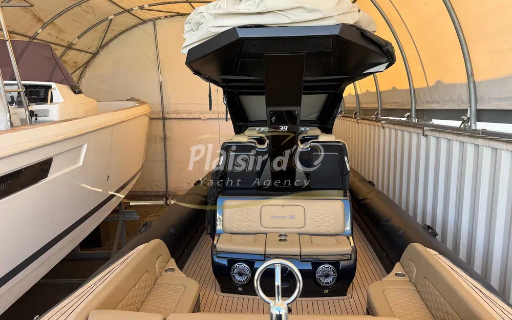 slider 22 Ribco Venom 39