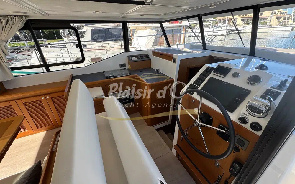 slider 21 Beneteau Swift Trawler 35
