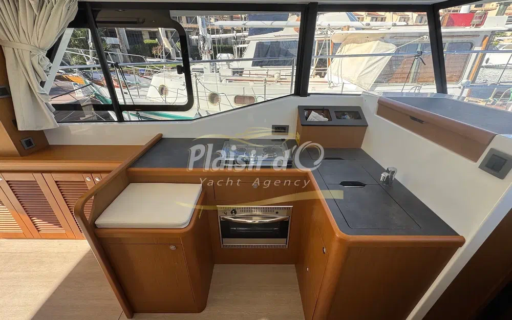 slider 28 Beneteau Swift Trawler 35