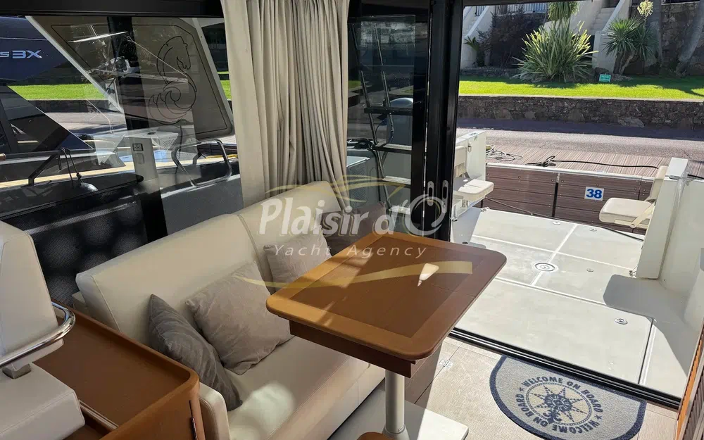 slider 34 Beneteau Swift Trawler 35