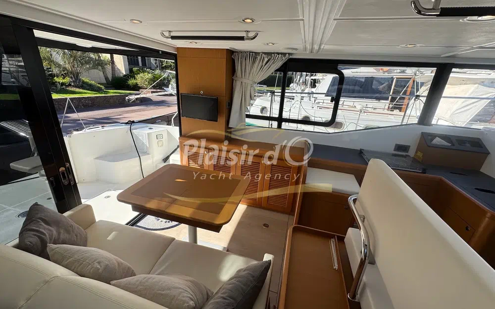 slider 37 Beneteau Swift Trawler 35