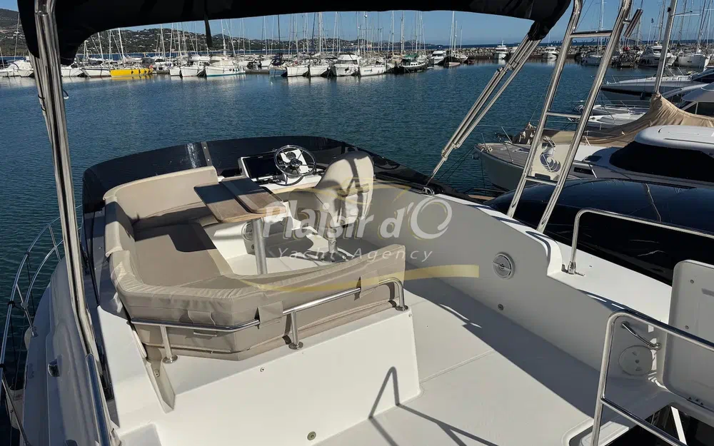 slider 3 Beneteau Swift Trawler 35