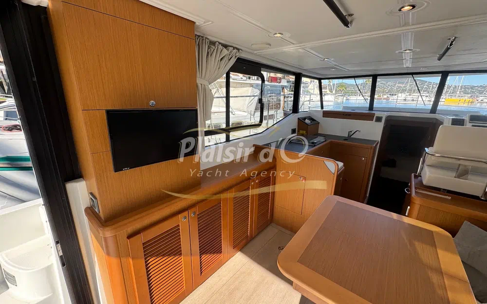 slider 39 Beneteau Swift Trawler 35