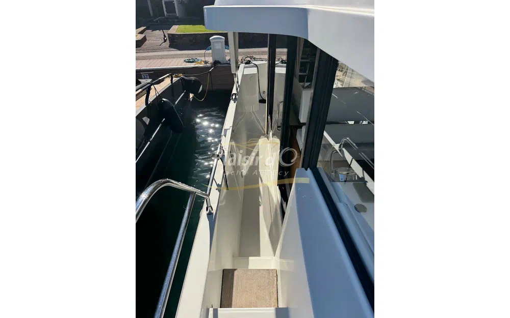 slider 42 Beneteau Swift Trawler 35