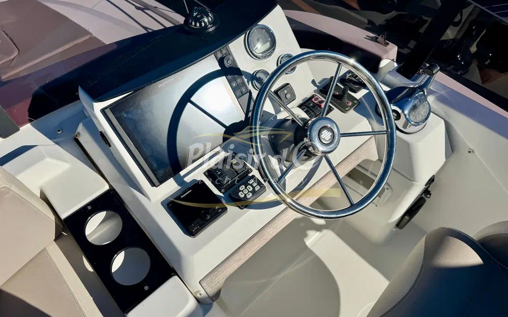 slider 5 Beneteau Swift Trawler 35