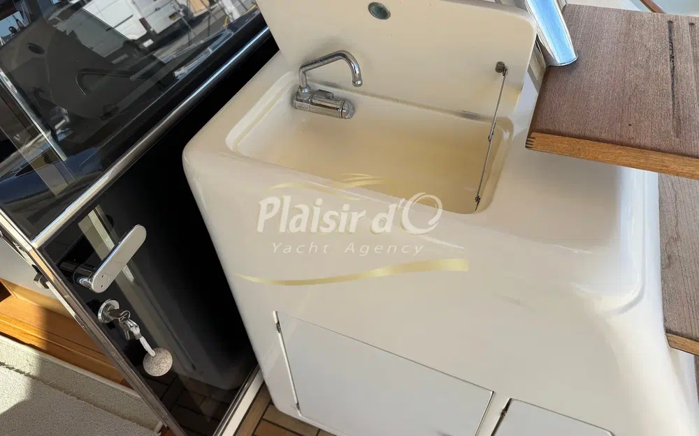 slider 13 Mochi Dolphin 64