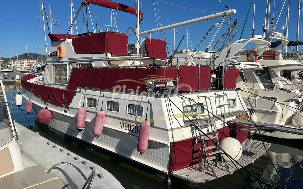 slider 0 Grand Banks 42