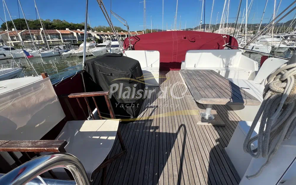 slider 10 Grand Banks 42