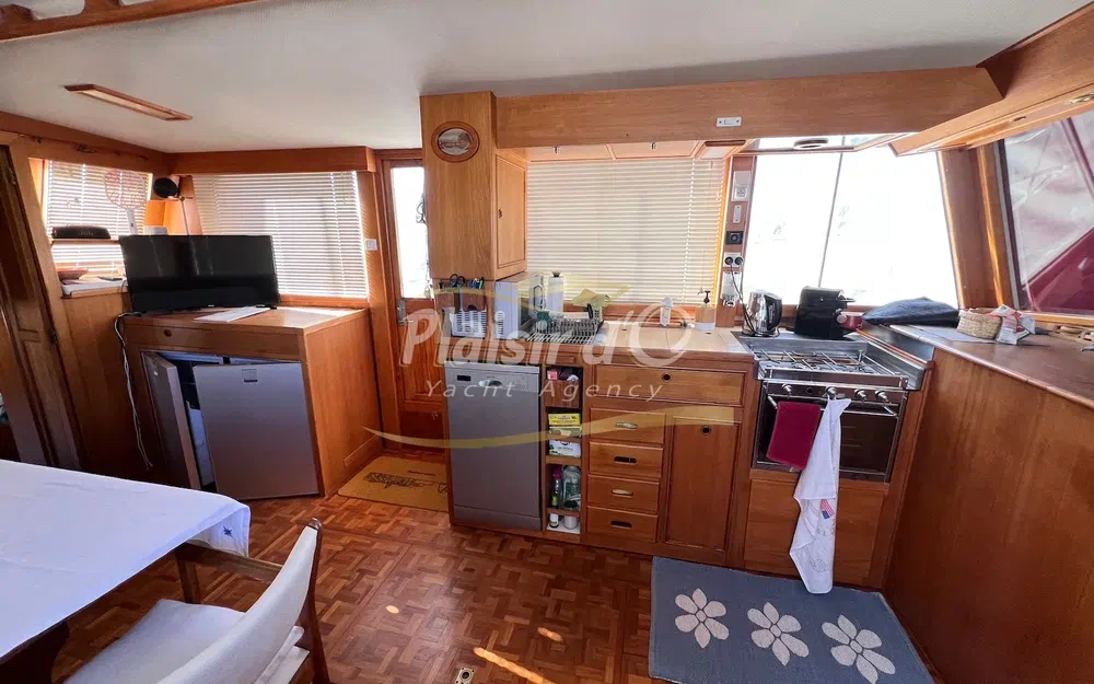 slider 18 Grand Banks 42