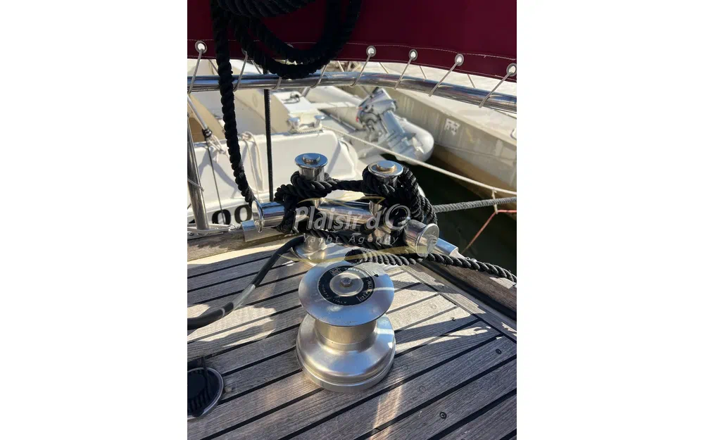slider 6 Grand Banks 42