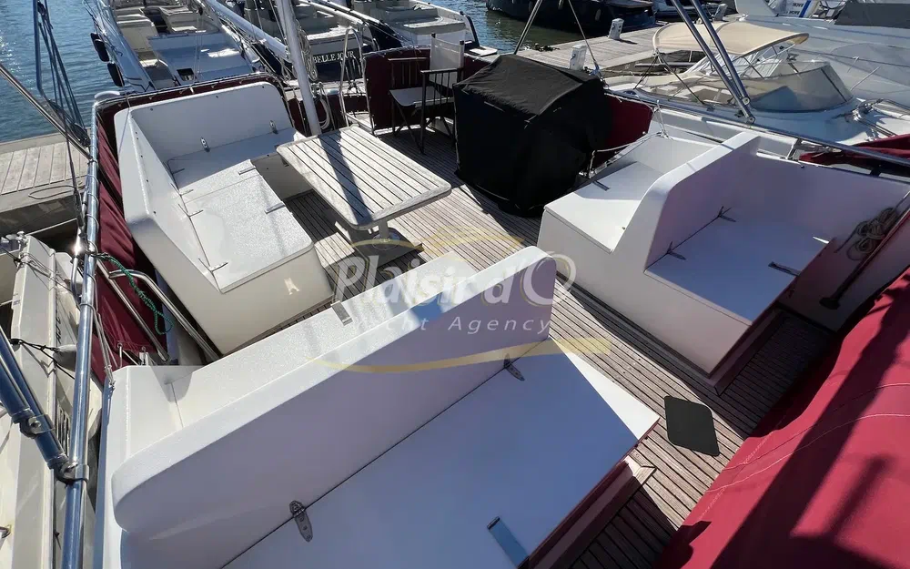 slider 8 Grand Banks 42