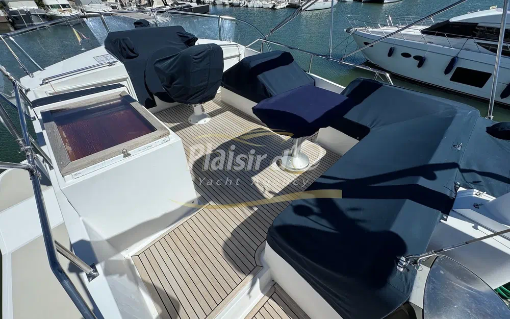 slider 13 Grand Banks 52 Europa