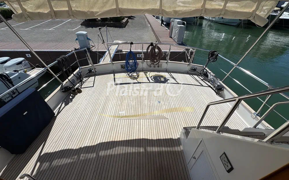 slider 23 Grand Banks 52 Europa
