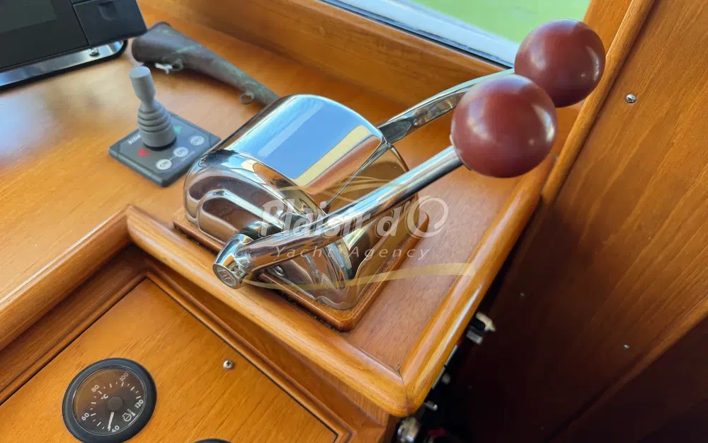 slider 31 Grand Banks 52 Europa