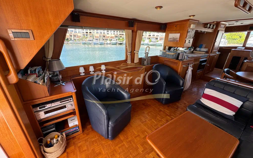 slider 34 Grand Banks 52 Europa